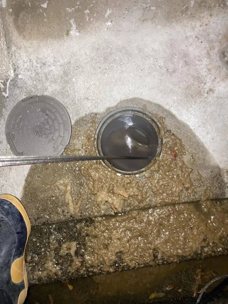 大阪市鶴見区放出西高圧洗浄後で排管つまり解消写真